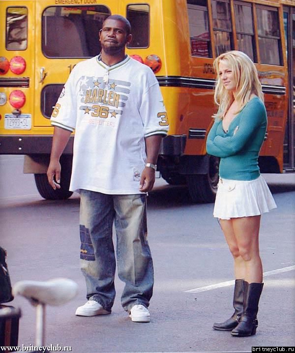 Бритни ловит такси в Нью-Йорке(дополнение)006.jpg(Бритни Спирс, Britney Spears)
