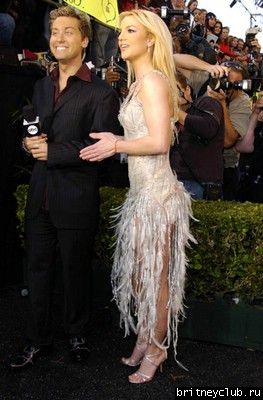 AMA 2003 (ковровая дорожка)033.jpg(Бритни Спирс, Britney Spears)