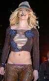 Бритни выступает на MTV TRL Spankin