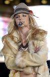 Бритни выступает на MTV TRL Spankin