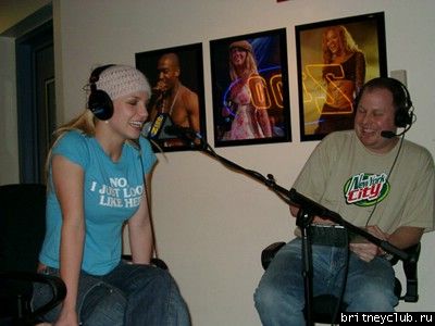 Бритни в студии Z100001.jpg(Бритни Спирс, Britney Spears)
