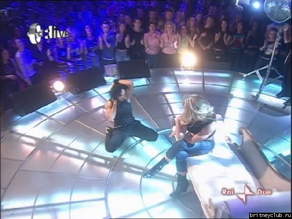 "Breathe On Me" (выступление с новой песней)31_G.jpg(Бритни Спирс, Britney Spears)