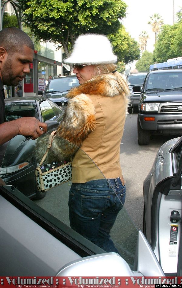 Бритни посещает ресторан Tanino03.jpg(Бритни Спирс, Britney Spears)