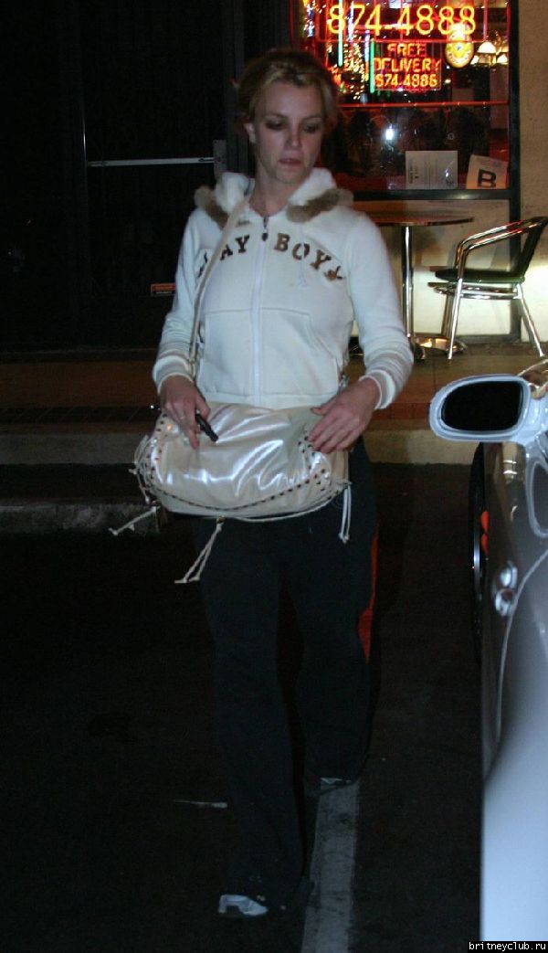 Бритни на шоппинге в Санта Моникеbspears122303_10.jpg(Бритни Спирс, Britney Spears)