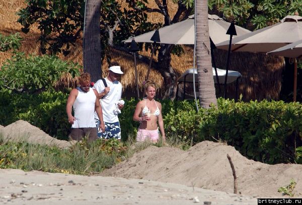 Бритни на Гавайях (HQ)14_G.sized.jpg(Бритни Спирс, Britney Spears)