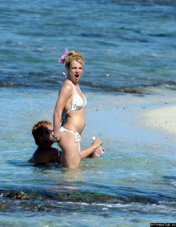 Бритни на Гавайях (HQ)22_G.sized.jpg(Бритни Спирс, Britney Spears)
