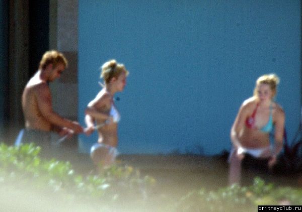 Бритни на Гавайях (HQ)2_G.sized.jpg(Бритни Спирс, Britney Spears)