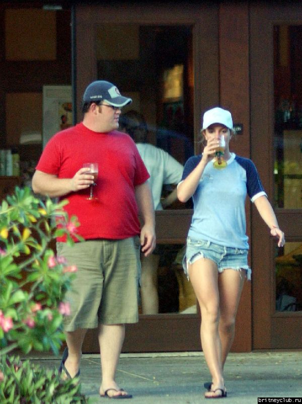 Бритни на Гавайях (HQ)6_G.sized.jpg(Бритни Спирс, Britney Spears)