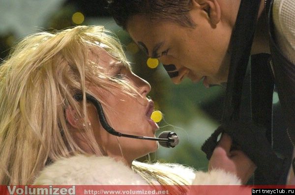 Бритни на шоу  KIIS FM Jingle Ball 07.jpg(Бритни Спирс, Britney Spears)