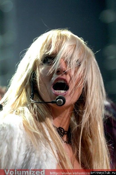 Бритни на шоу  KIIS FM Jingle Ball 1070758644674.jpg(Бритни Спирс, Britney Spears)