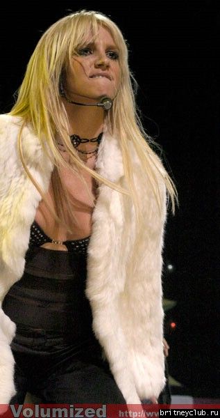 Бритни на шоу  KIIS FM Jingle Ball 13.jpg(Бритни Спирс, Britney Spears)