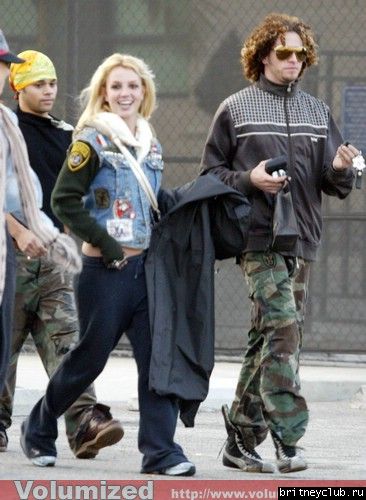 Бритни покидает студию танцев04.jpg(Бритни Спирс, Britney Spears)