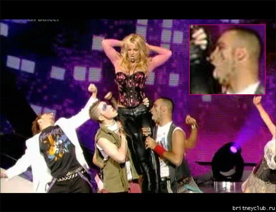 Новые фото+сканыlick.jpg(Бритни Спирс, Britney Spears)