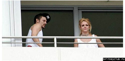 Бритни на костыляхsantamonica_june18.jpg(Бритни Спирс, Britney Spears)