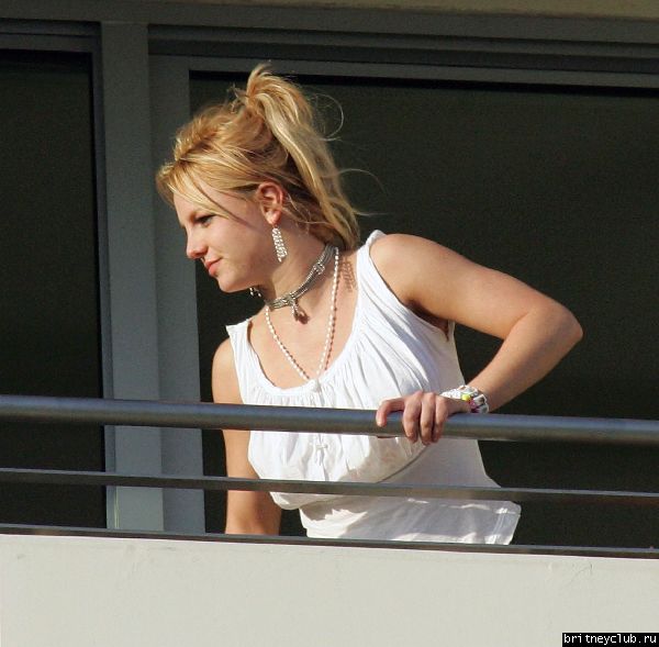 Бритни на костыляхspears005~3.jpg(Бритни Спирс, Britney Spears)