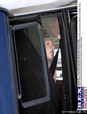 Бритни и Кевин (август 2004)03.jpg(Бритни Спирс, Britney Spears)