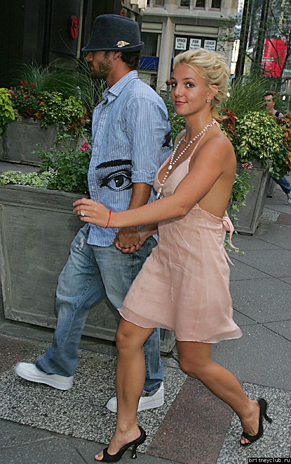 Шоппинг в Jewelry Departmentlsny130904b_05.jpg(Бритни Спирс, Britney Spears)