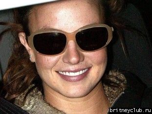 Бритни возвращается от дантиста000.jpg(Бритни Спирс, Britney Spears)