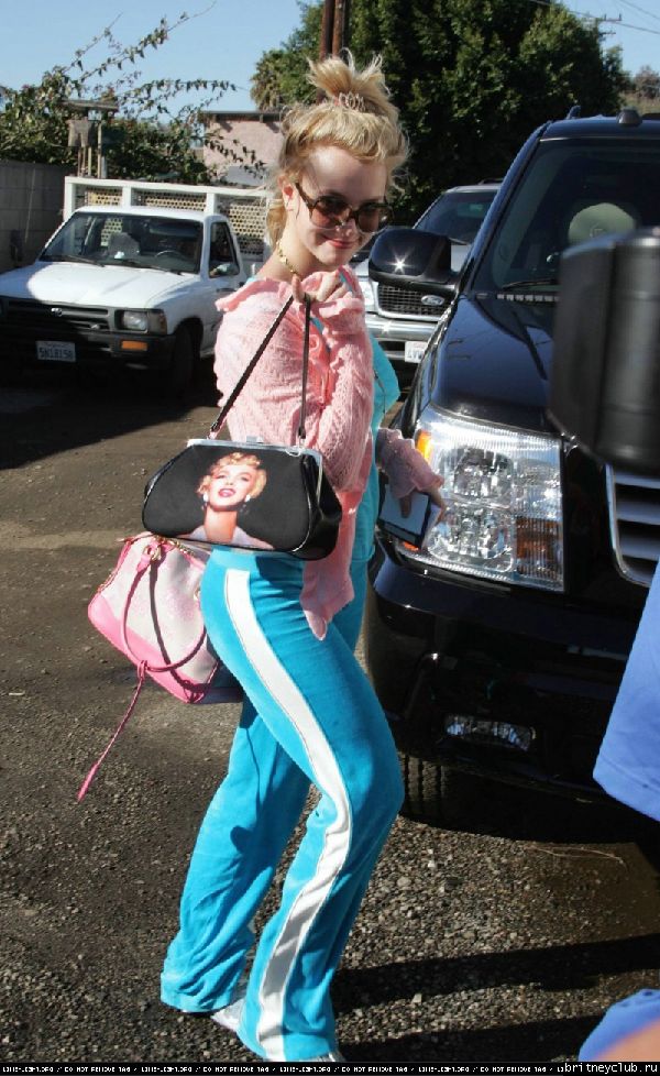 Бритни по пути в студию звукозаписи12.jpg(Бритни Спирс, Britney Spears)