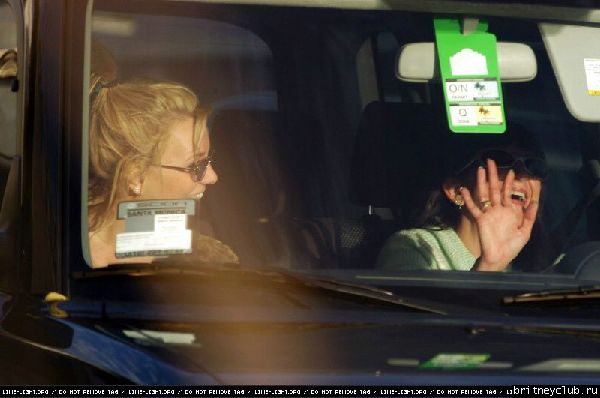 Бритни и Фелиция покупают подарки к Рождеству009.jpg(Бритни Спирс, Britney Spears)