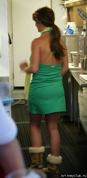 Бритни и Кевин в ресторане отца Бритни03.jpg(Бритни Спирс, Britney Spears)