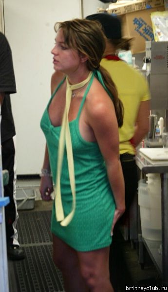 Бритни и Кевин в ресторане отца Бритни06.jpg(Бритни Спирс, Britney Spears)