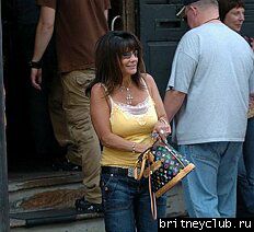 Бритни и Линн - шоппинг в Новом Орлеане12.jpg(Бритни Спирс, Britney Spears)