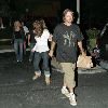 Бритни и Кевин покидают ресторан Houston