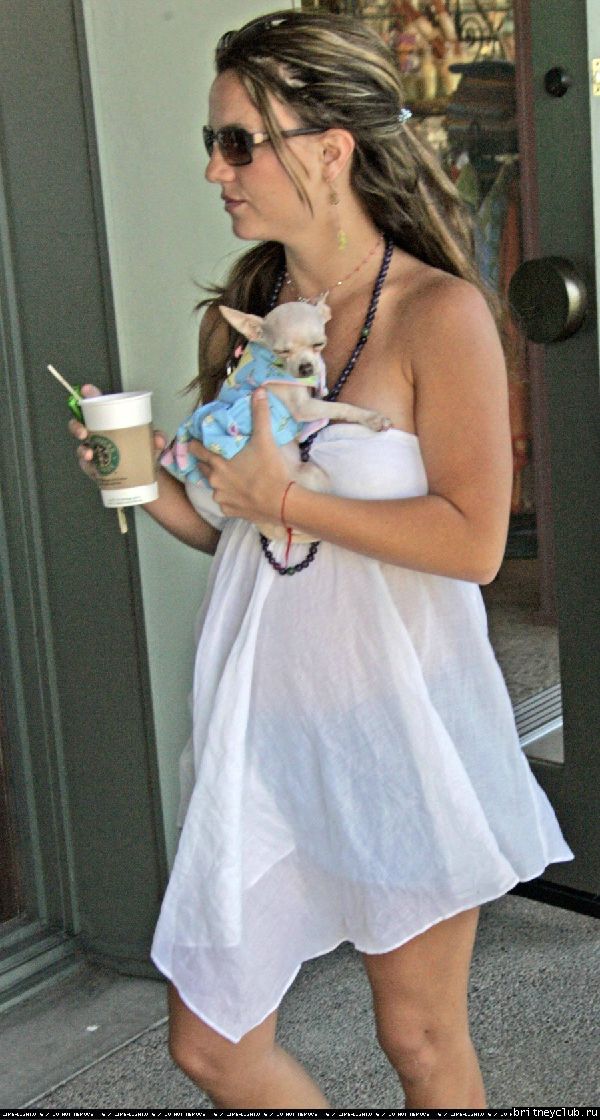 Бритни посещает салон красоты28.jpg(Бритни Спирс, Britney Spears)