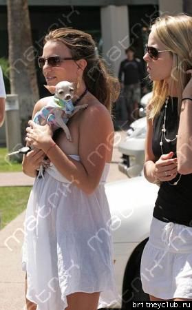 Бритни посещает салон красотыf44b203b.jpg(Бритни Спирс, Britney Spears)