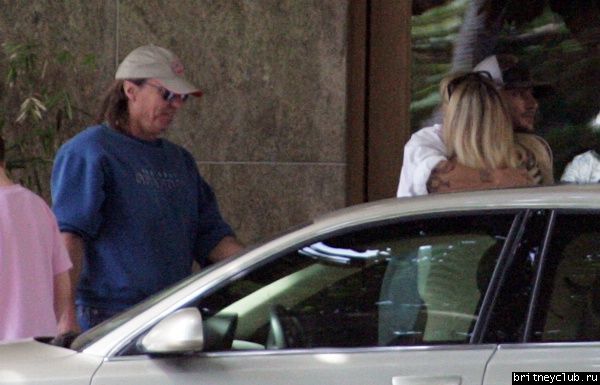 Бритни, Кори и Кевин в Санта Монике11.jpg(Бритни Спирс, Britney Spears)
