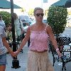 Бритни идет с Джеми Линн в Marina Del Rey