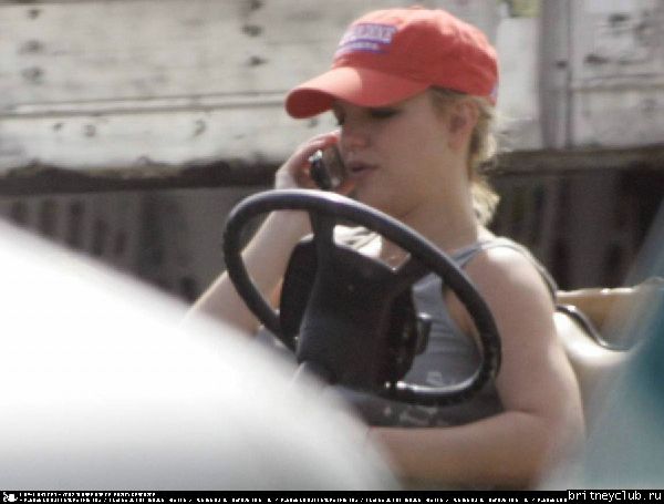 Бритни и Кевин играют в гольф 24.jpg(Бритни Спирс, Britney Spears)