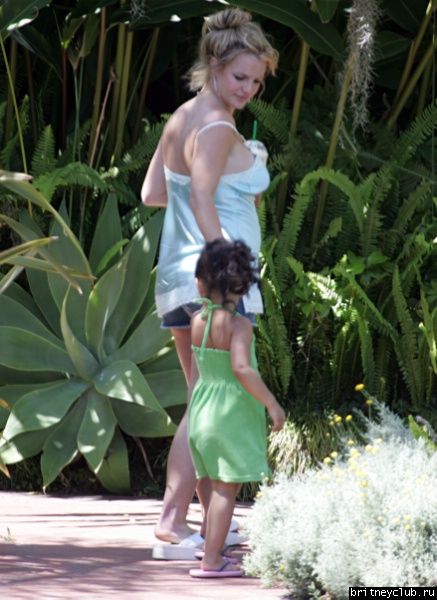 Бритни проводит день с Кори4vqm9j6oe.jpg(Бритни Спирс, Britney Spears)