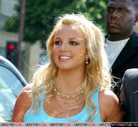 Бритни на премьере фильма "Чарли и шоколадная фабрика"93.jpg(Бритни Спирс, Britney Spears)