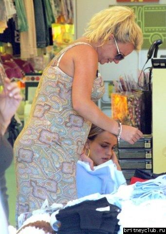 Шоппинг в Беверли Хилз9ulrpt4lh.jpg(Бритни Спирс, Britney Spears)