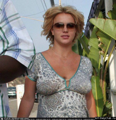 Бритни в ресторане Moonshadows12.jpg(Бритни Спирс, Britney Spears)