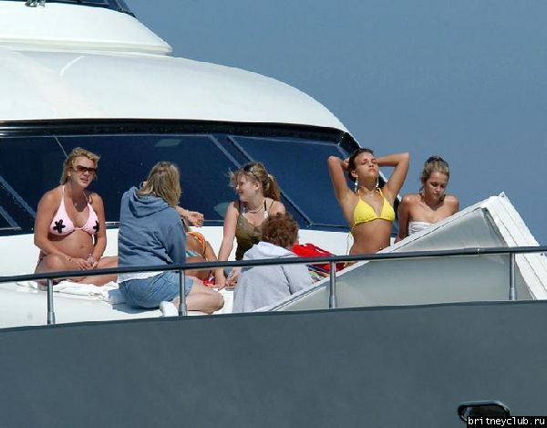 Прогулка на яхтеbritney-spears-paradise-cove04456.jpg(Бритни Спирс, Britney Spears)