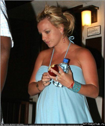 Бритни на шоппинге в Hollywood Plaza1123014864487.jpg(Бритни Спирс, Britney Spears)