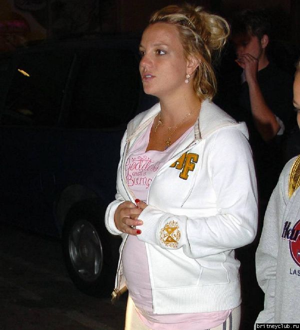 Бритни покупает игрушкиb9.jpg(Бритни Спирс, Britney Spears)
