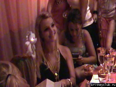 Бритни с семьей в Baby Shower27.jpg(Бритни Спирс, Britney Spears)