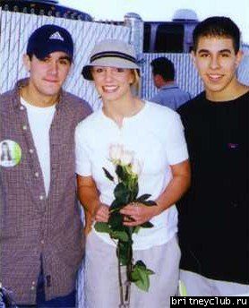 Бритни с фанатами65234733go.jpg(Бритни Спирс, Britney Spears)