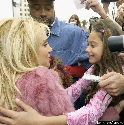 Бритни с фанатамиbf121sv.jpg(Бритни Спирс, Britney Spears)