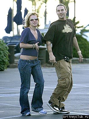 Бритни и Кевин в ресторане в Малибу3.jpg(Бритни Спирс, Britney Spears)
