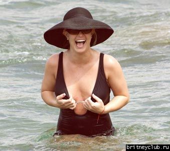 Бритни с Шоном на пляже7089498tidi6rk.jpg(Бритни Спирс, Britney Spears)