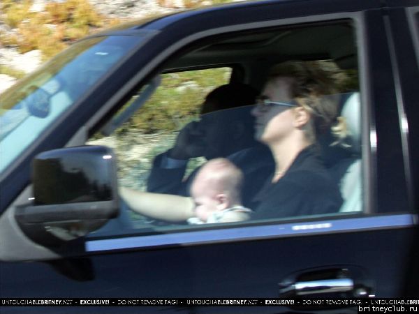 Бритни нарушает правилаx12~68.jpg(Бритни Спирс, Britney Spears)