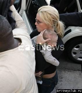 Бритни и Шон в Малибу04.jpg(Бритни Спирс, Britney Spears)