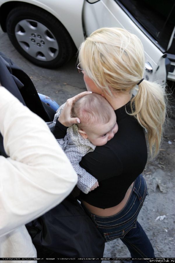 Бритни и Шон в Малибуkika220971.jpg(Бритни Спирс, Britney Spears)