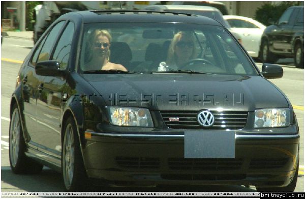 Бритни посетила ресторан Taco Bell1147168687810.jpg(Бритни Спирс, Britney Spears)
