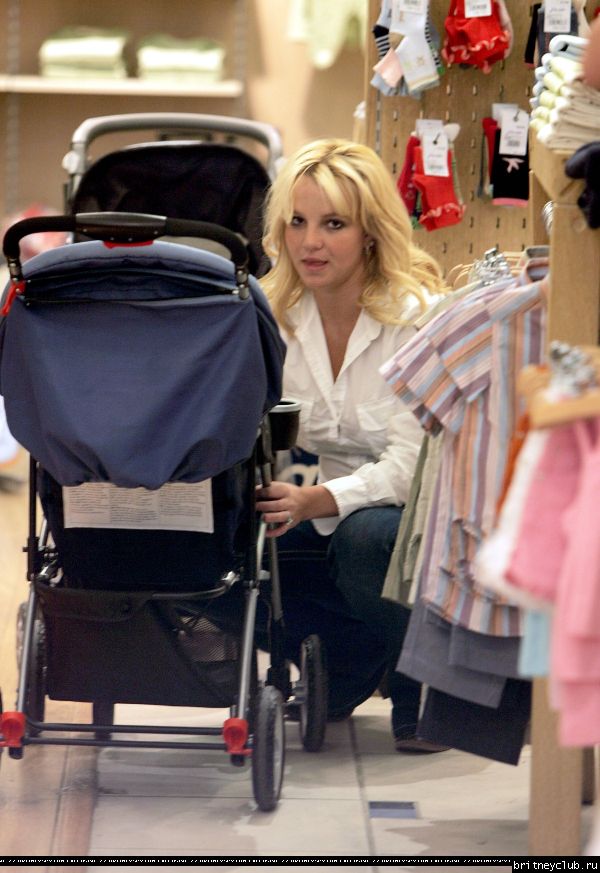 Шоппинг с Шоном Престоном06.jpg(Бритни Спирс, Britney Spears)
